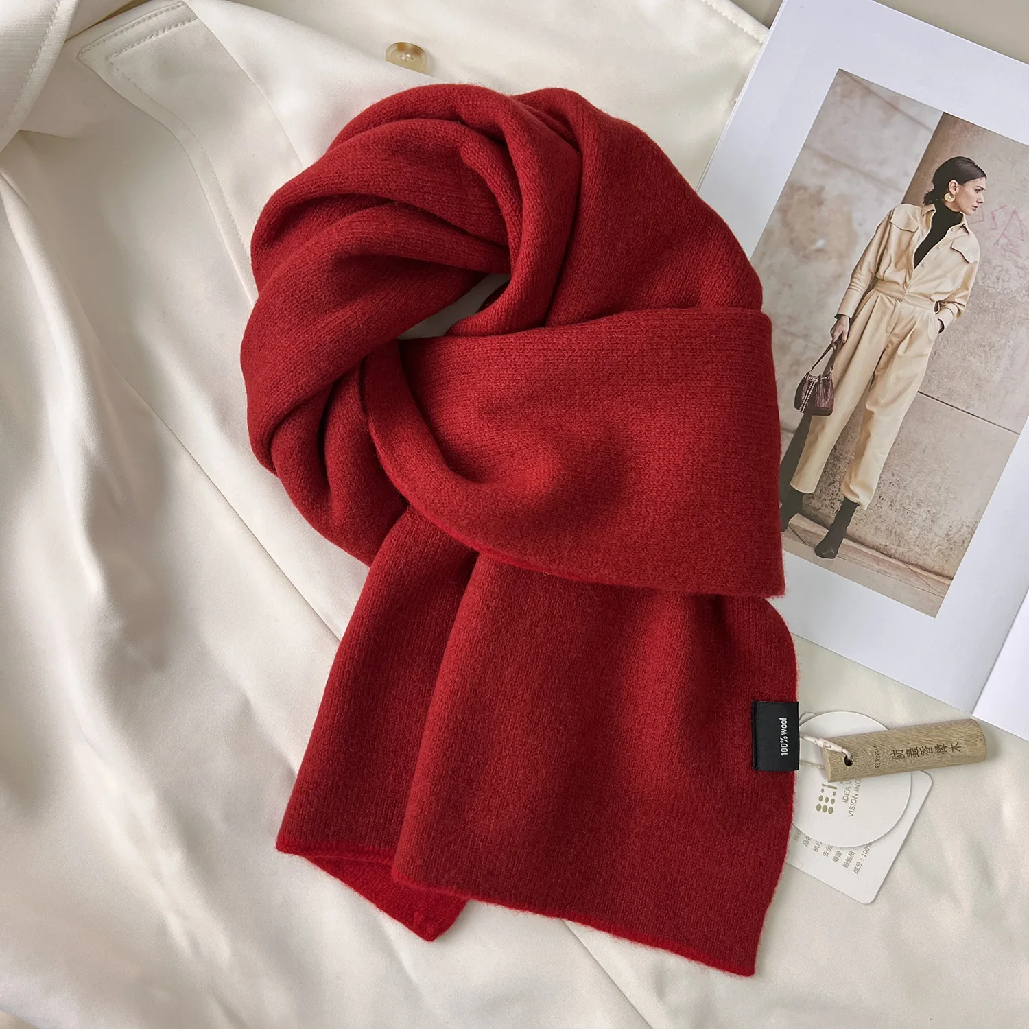 100% Wool women's winter scarf Korean fashion wool knitted red neck scarves Christmas new year scarf designer accessories
100% Wool women's winter scarf Korean fashion wool knitted red neck scarves Christmas new year scarf designer accessories