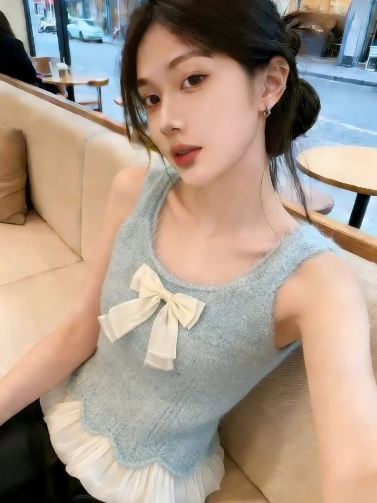 Spring 2026 Fashion Anti-Aging Knot Knitted Strap Vest Women's Outerwear Sleeveless Top Women's Fashion Silk Blouse
Spring 2026 Fashion Anti-Aging Knot Knitted Strap Vest Women's Outerwear Sleeveless Top Women's Fashion Silk Blouse