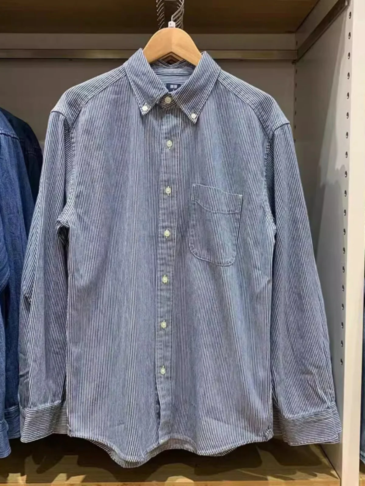 JUMI Spring Autumn Loose Fit Long Sve Denim irt Jaet Youth Faion Workwear Waed out Sle Pure Color Button ket
JUMI Spring Autumn Loose Fit Long Sve Denim irt Jaet Youth Faion Workwear Waed out Sle Pure Color Button ket