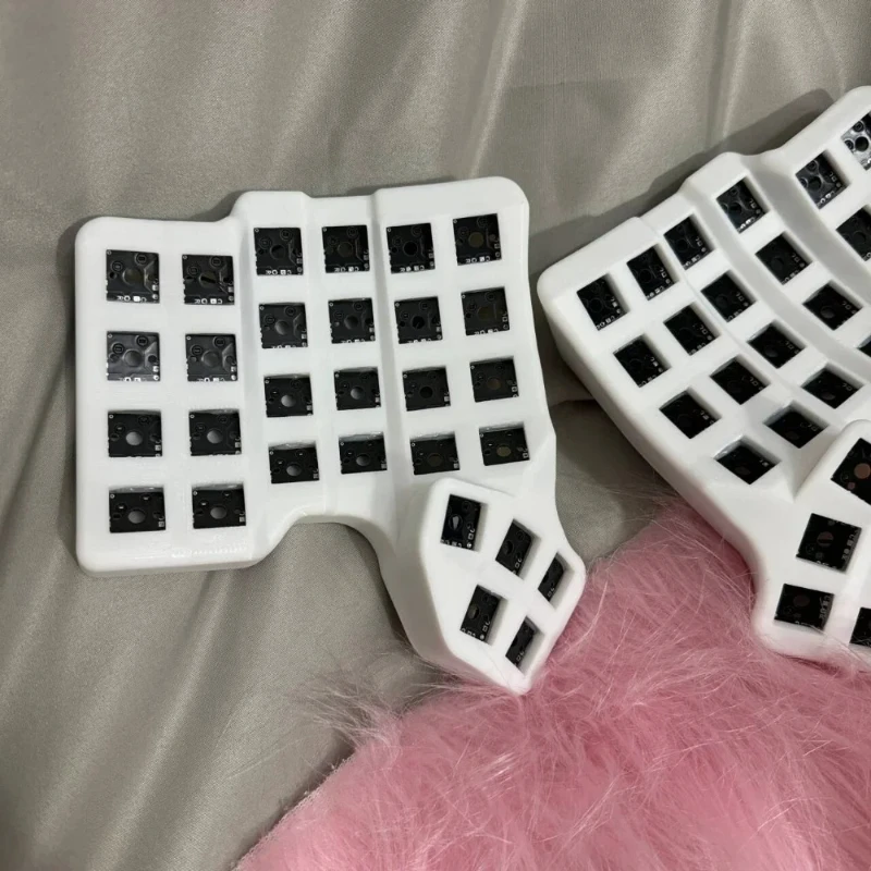 НОВЫЙ горячий комплект клавиатуры Scylla, изготовленный на заказ беспроводной Bluetooth с возможностью горячей замены Zmk, эргономичный переключатель MX, комплект механической клавиатуры, аксессуар
НОВЫЙ горячий комплект клавиатуры Scylla, изготовленный на заказ беспроводной Bluetooth с возможностью горячей замены Zmk, эргономичный переключатель MX, комплект механической клавиатуры, аксессуар