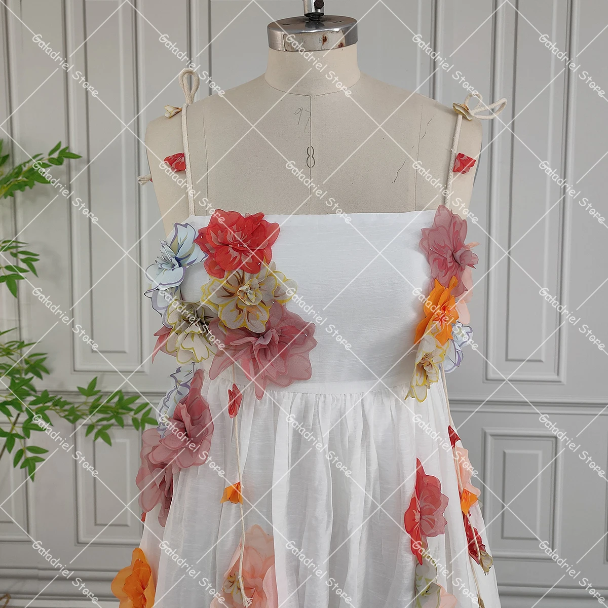 Spaghetti Straps Colorful Embroidered Beach Prom Gowns Tea Length 3D Flowers Eye-Catching Low Cut Evening Boho Slip Dress
Spaghetti Straps Colorful Embroidered Beach Prom Gowns Tea Length 3D Flowers Eye-Catching Low Cut Evening Boho Slip Dress