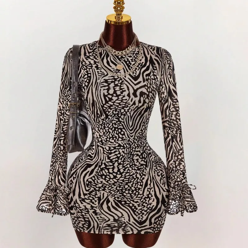Women Sexy Leopard Print Backless Bodycon Mini Dress Fashion O-neck Flare Long Sleeve Slim Party Night Clubwear Streetwear
Women Sexy Leopard Print Backless Bodycon Mini Dress Fashion O-neck Flare Long Sleeve Slim Party Night Clubwear Streetwear