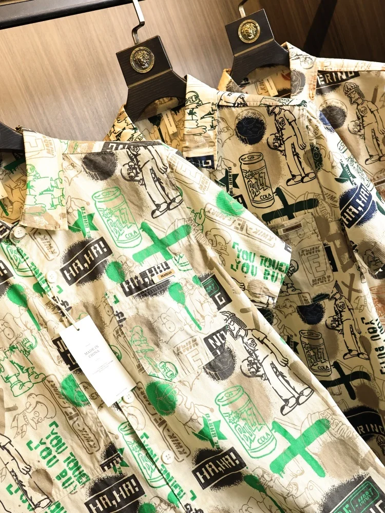 American Graffiti Washed Cotton Men's Summer Loose Fit Short Sleeve Shirt Fashion Urban Style Standard Edition Button Detail
American Graffiti Washed Cotton Men's Summer Loose Fit Short Sleeve Shirt Fashion Urban Style Standard Edition Button Detail
