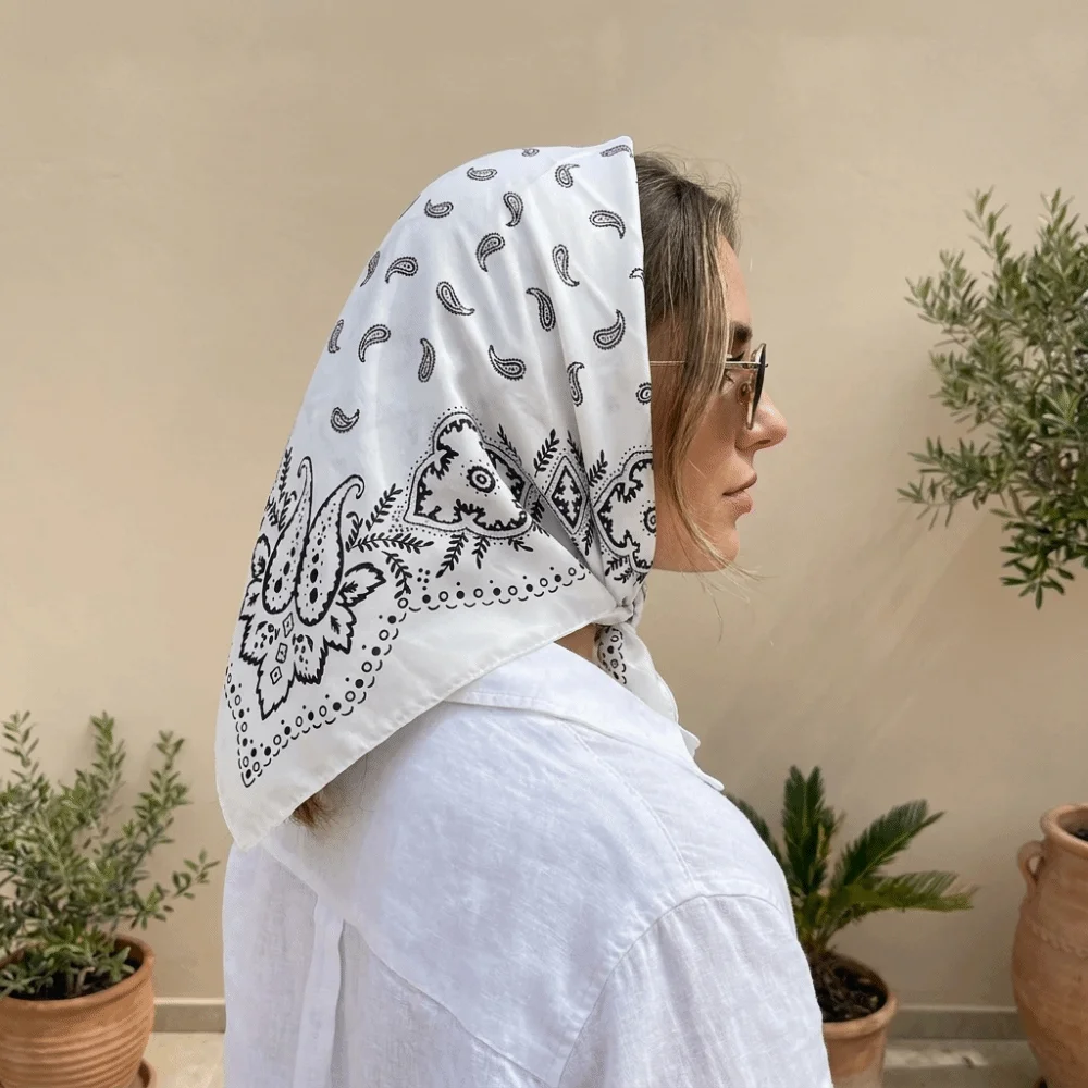 Simple Y2K Cashew Flower Print Scarf Spicy Girls Geometric Shape Small Square Scarf Headband Hip Hop Punk Bandana Outdoor
Simple Y2K Cashew Flower Print Scarf Spicy Girls Geometric Shape Small Square Scarf Headband Hip Hop Punk Bandana Outdoor
