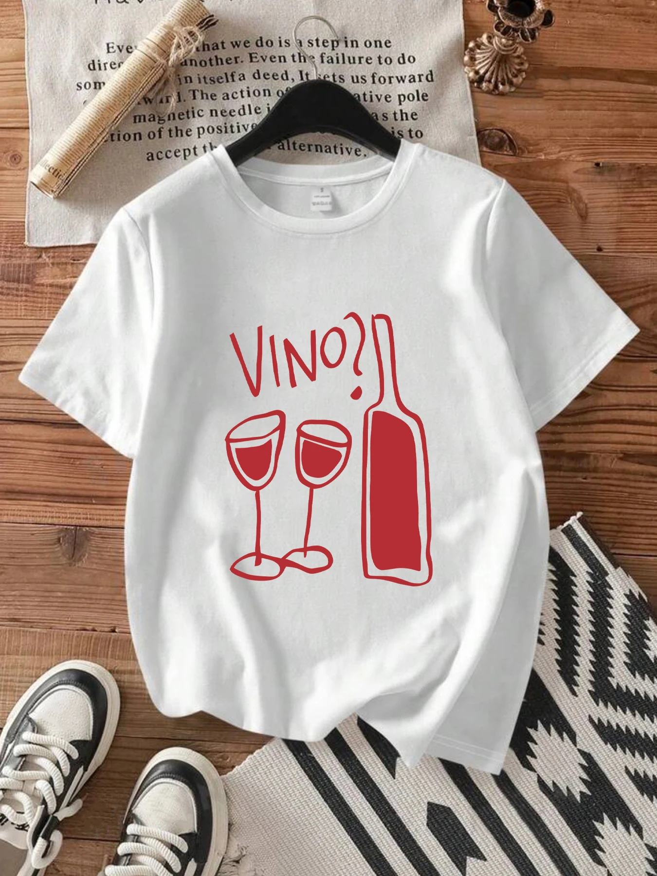 Glass bottle Plus size women's round neck short sleeve T-shirt with elastic half sleeves and trendy prints
Glass bottle Plus size women's round neck short sleeve T-shirt with elastic half sleeves and trendy prints