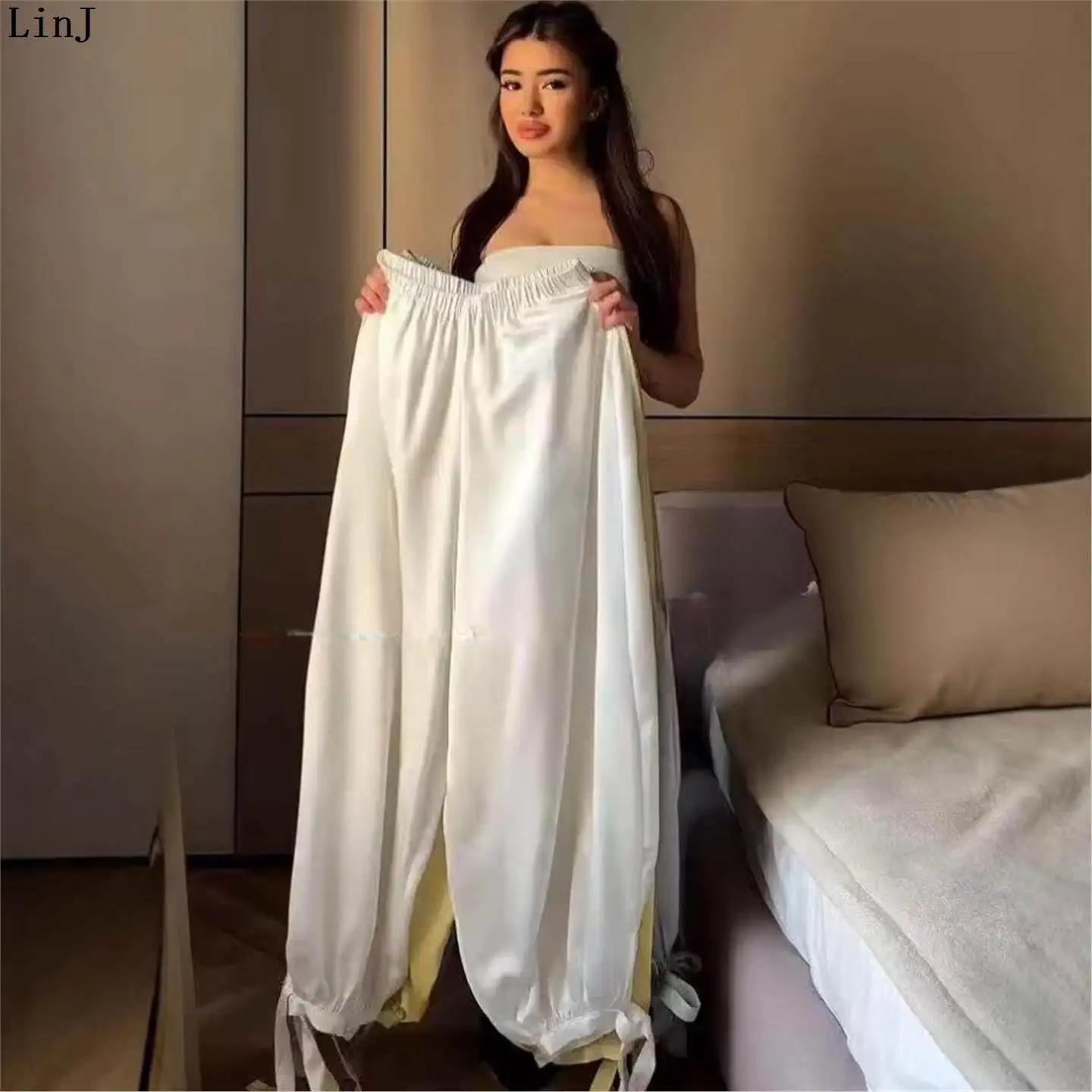 Fashionable Wide Leg Pants Women's Loose Casual Design Sense Belt Long Pants LinJ Spicy Girl New Style High Waist Draping
Fashionable Wide Leg Pants Women's Loose Casual Design Sense Belt Long Pants LinJ Spicy Girl New Style High Waist Draping