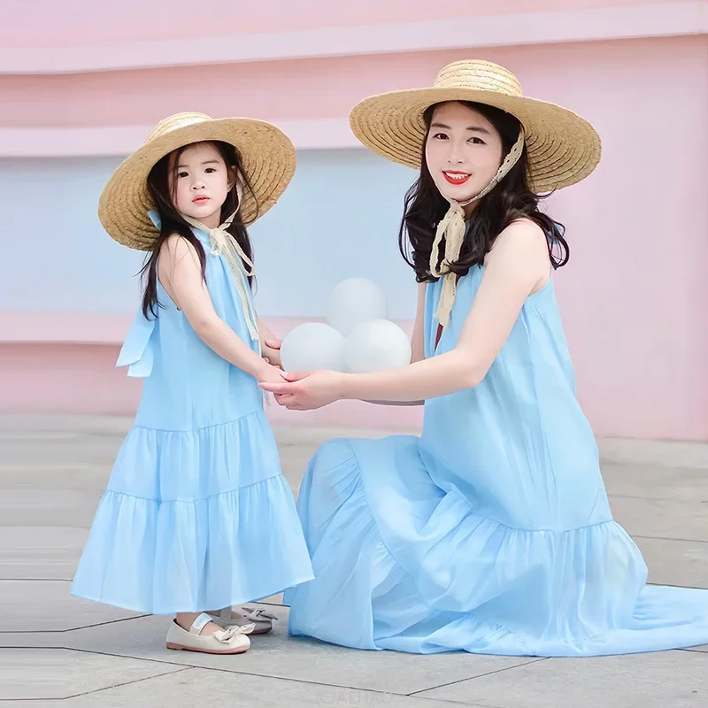 Look Mother Baby Girls Matching Sleeveless Dresses Mom One Piece Clothing Vacation Beach and Daughter Resort Blue Dress Women
Look Mother Baby Girls Matching Sleeveless Dresses Mom One Piece Clothing Vacation Beach and Daughter Resort Blue Dress Women