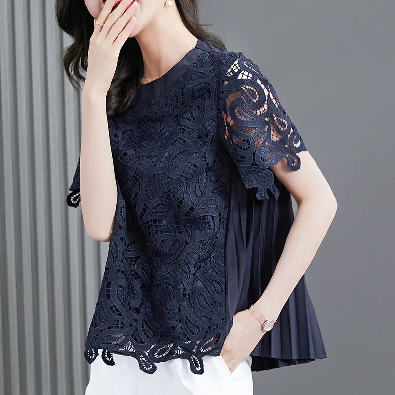 t shirt lace short -sleeved top Female summer 2023 new high -level mothers fashion foreign casual v neck t -shirt female
t shirt lace short -sleeved top Female summer 2023 new high -level mothers fashion foreign casual v neck t -shirt female