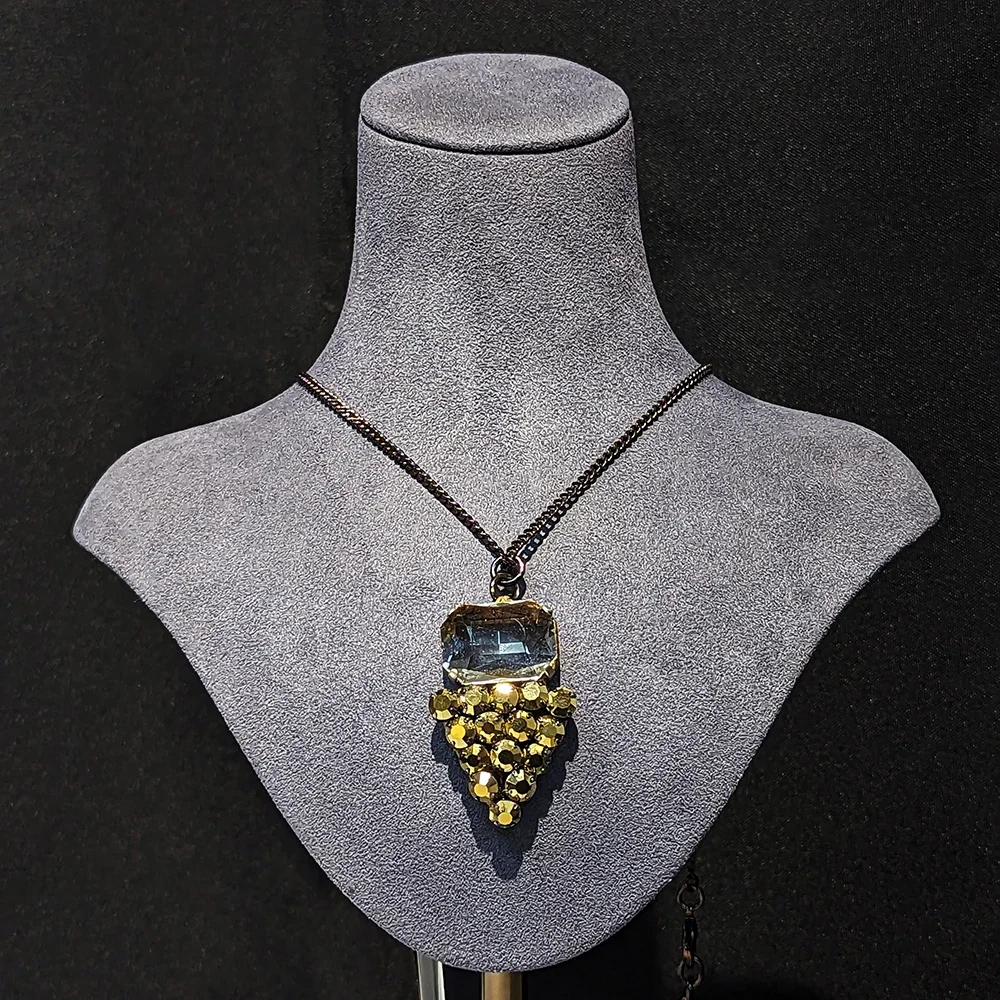 AB/ Copper co-inlaid rhinestones do old craft geometric design long chain unisex necklace for men and women.
AB/ Copper co-inlaid rhinestones do old craft geometric design long chain unisex necklace for men and women.