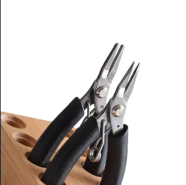 105mm Jewelry headgear pliers Stainless steel imported fine pointed flat nozzle Handmade DIY Beaded Twisted Hairpin NO.A3024
105mm Jewelry headgear pliers Stainless steel imported fine pointed flat nozzle Handmade DIY Beaded Twisted Hairpin NO.A3024