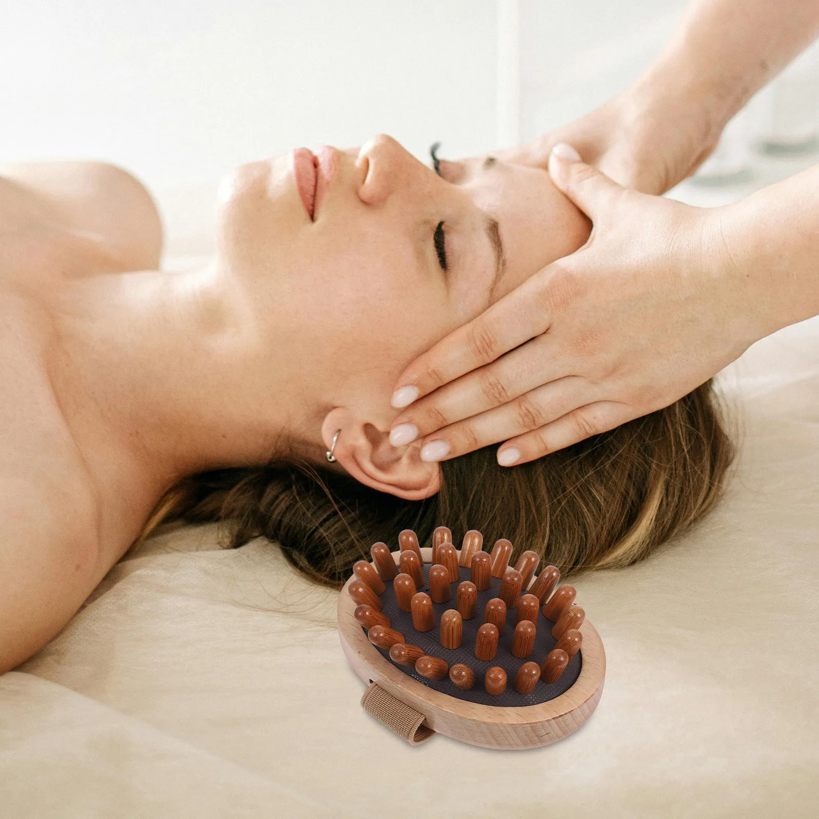 Деревянная щетка для волос с массажными точками, портативный ручной массажер для кожи головы, эргономичная ручка, комфортное прикосновение, расслабляющий массаж кожи головы
Деревянная щетка для волос с массажными точками, портативный ручной массажер для кожи головы, эргономичная ручка, комфортное прикосновение, расслабляющий массаж кожи головы