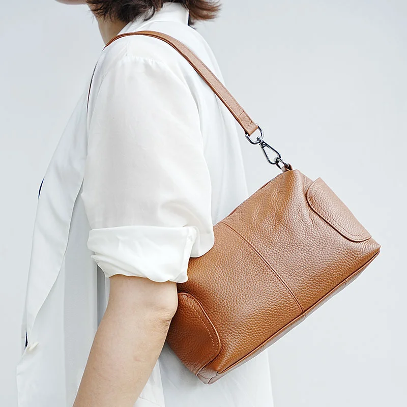 New Fashion Single Simple Single Diagonal Cross Genuine Leather Womens Fashionable Mother Bag Layered Cowhide Small Shoulder Bag
New Fashion Single Simple Single Diagonal Cross Genuine Leather Womens Fashionable Mother Bag Layered Cowhide Small Shoulder Bag