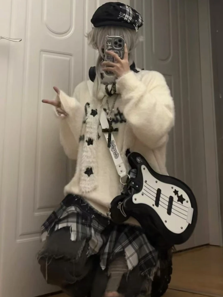 Американский винтажный сладкий пряный свитер, вязаный однотонный свитер с длинными рукавами и буквенным узором, модный повседневный пуловер, женский осенний
Американский винтажный сладкий пряный свитер, вязаный однотонный свитер с длинными рукавами и буквенным узором, модный повседневный пуловер, женский осенний