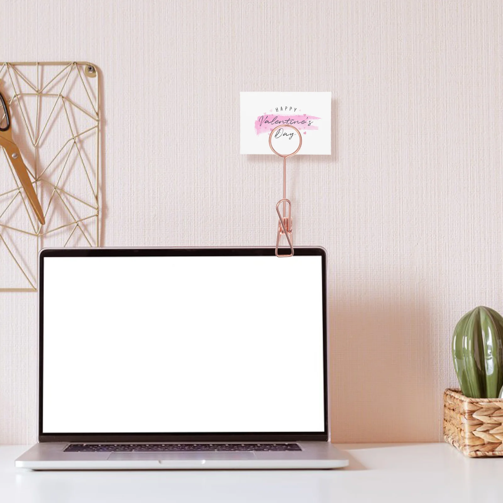 10pcs Picture Holders Clips Metal Photo Holder Stand For Table Number Menu Card Display Multi-Function Wedding Favors
10pcs Picture Holders Clips Metal Photo Holder Stand For Table Number Menu Card Display Multi-Function Wedding Favors