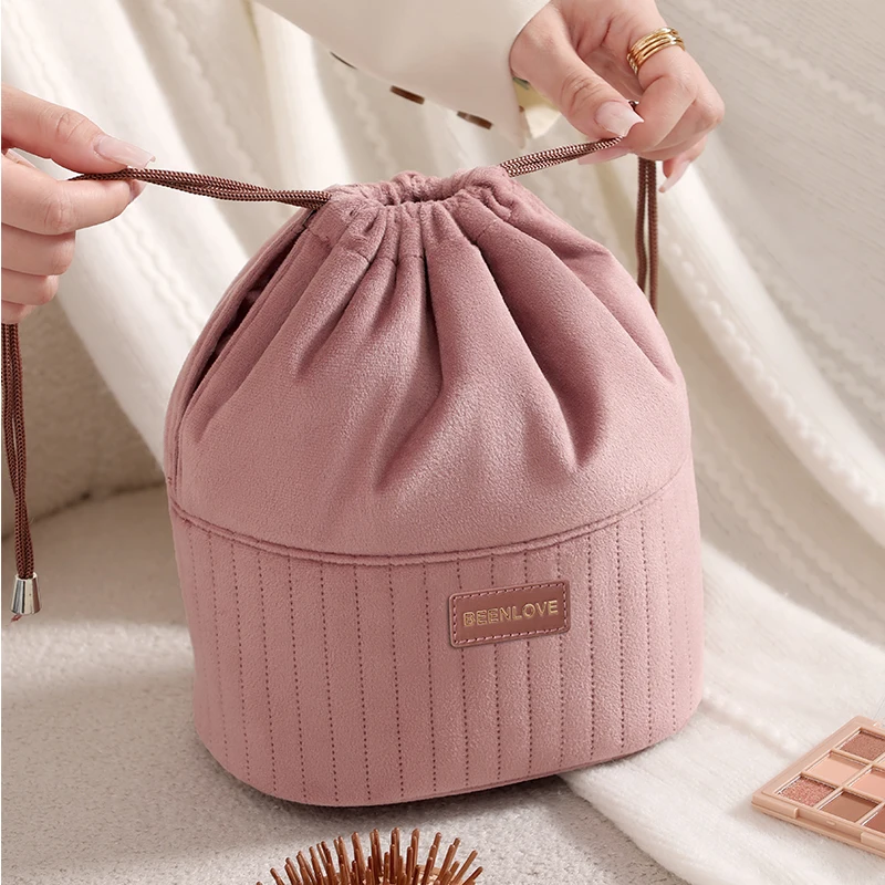 Large Capacity Fashion Makeup Bags Waterproof Organizer Multifunctional Portable Travel Makeup Bags Luxury Zipper Toiletry Bag
Large Capacity Fashion Makeup Bags Waterproof Organizer Multifunctional Portable Travel Makeup Bags Luxury Zipper Toiletry Bag