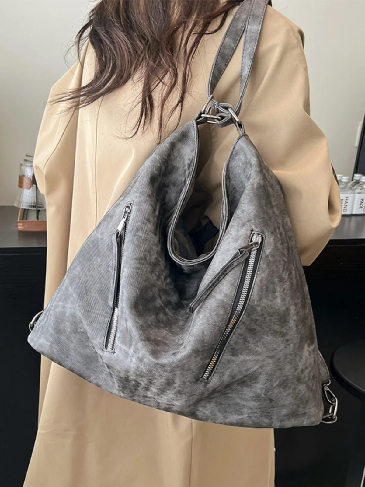 High Quali Retro Tote Bag Women's 2024 New Crossbody Bag Multi-Use Single oulder Bag Large Capaci Commuter Bag
High Quali Retro Tote Bag Women's 2024 New Crossbody Bag Multi-Use Single oulder Bag Large Capaci Commuter Bag