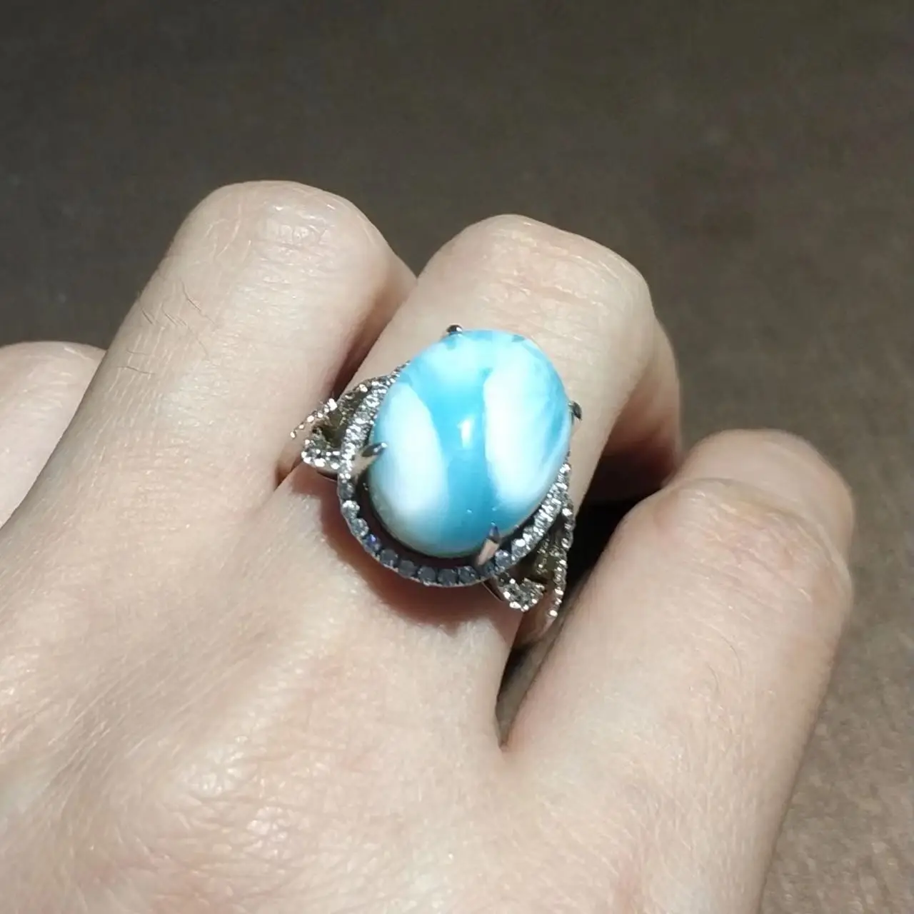 1pcs/lot Rare Natural Blue Hamarite Ring Larima Stone Female S925 silver number 6 blue sky waves beauty good luck woman Gift
1pcs/lot Rare Natural Blue Hamarite Ring Larima Stone Female S925 silver number 6 blue sky waves beauty good luck woman Gift