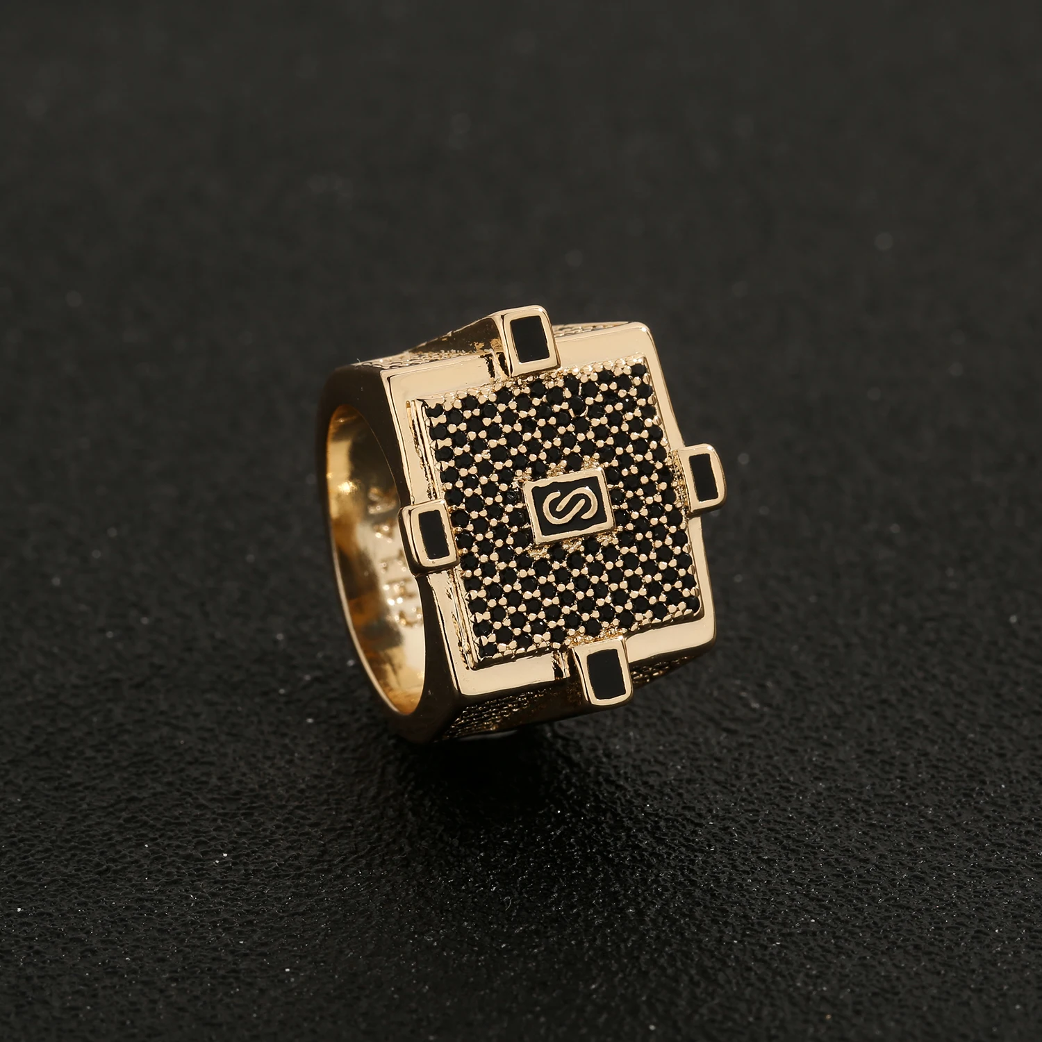 New Fashion Jewelry Seal Charm Men's Ring 14K Gold Plated Brass Material Free Shipping Item
New Fashion Jewelry Seal Charm Men's Ring 14K Gold Plated Brass Material Free Shipping Item