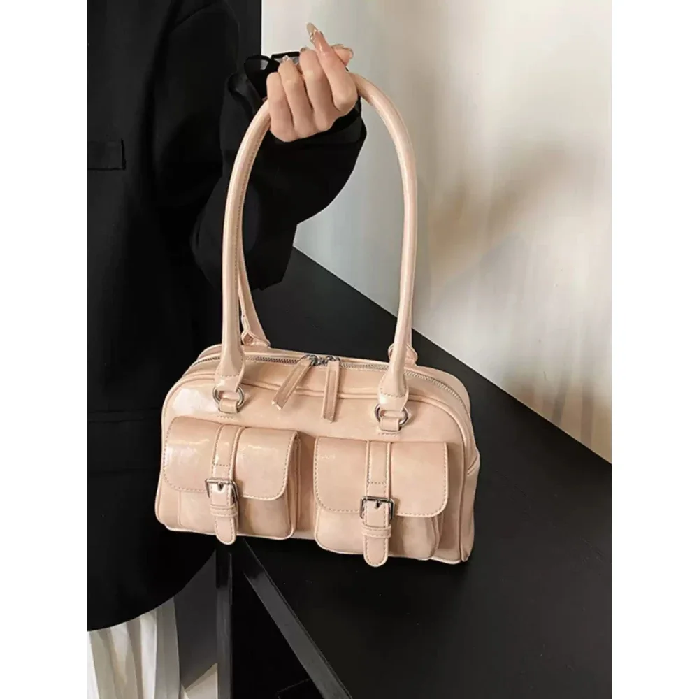 French Style Single Shoulder Bag for Women Female New Solid Glossy PU High-Grade Armpit Bags Fashion Commuter Underarm Packs
French Style Single Shoulder Bag for Women Female New Solid Glossy PU High-Grade Armpit Bags Fashion Commuter Underarm Packs