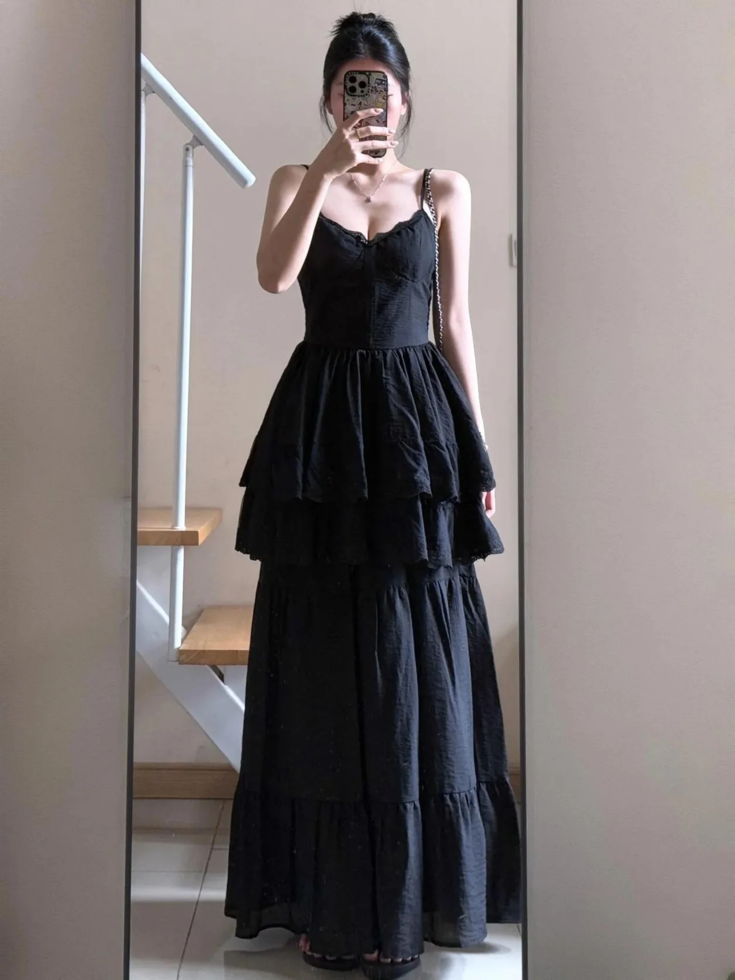 Hebe Style Black Slimming Waist Halter Dress Summer New High Waist Thin A-Line Half Skirt Set Women's Fashion Ensemble
Hebe Style Black Slimming Waist Halter Dress Summer New High Waist Thin A-Line Half Skirt Set Women's Fashion Ensemble