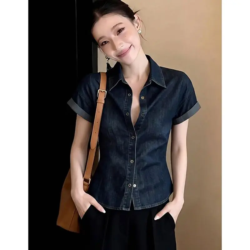 Retro Temperament Short-Sleeved Denim Shirt Women's Thin Summer 2026 New Pinched Waist Unique Jackets
Retro Temperament Short-Sleeved Denim Shirt Women's Thin Summer 2026 New Pinched Waist Unique Jackets
