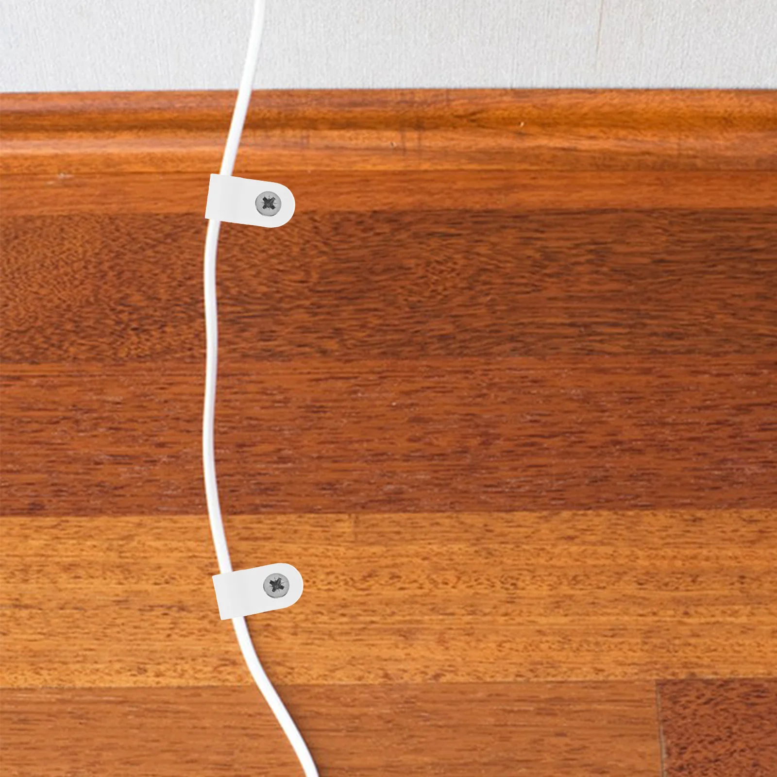 100Pcs Wire Clamp Rope Light Clips Easy Fixing with Screws Patio Kitchen Fence Deck Use Rope Light Clips Wire Holders for Cords
100Pcs Wire Clamp Rope Light Clips Easy Fixing with Screws Patio Kitchen Fence Deck Use Rope Light Clips Wire Holders for Cords