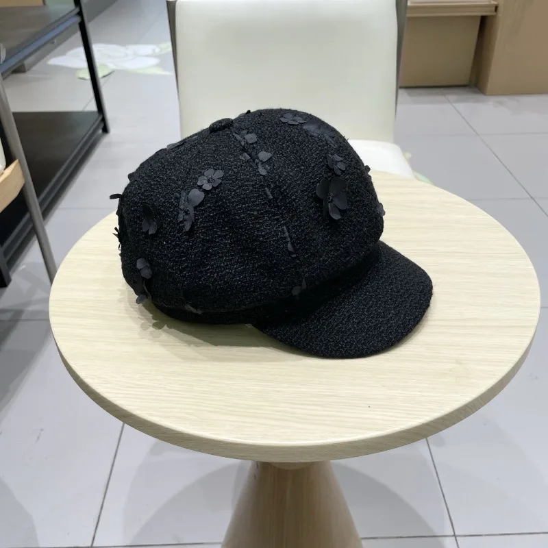 Comfortable Fashionable Soft Top Cap Women Flower Embroidery Baseball Visor Cap Temperament Item Neat Shape Exquisite Catching
Comfortable Fashionable Soft Top Cap Women Flower Embroidery Baseball Visor Cap Temperament Item Neat Shape Exquisite Catching