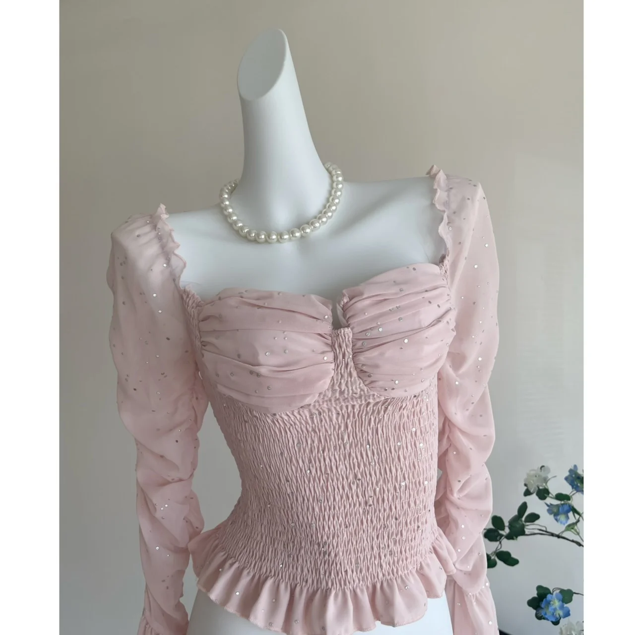 Women's Elegant Diamonded Square Neck Long Sleeve Pleated Slim Blouse Lady Summer Autumn Solid Color Ruffles Short Shirt Top
Women's Elegant Diamonded Square Neck Long Sleeve Pleated Slim Blouse Lady Summer Autumn Solid Color Ruffles Short Shirt Top