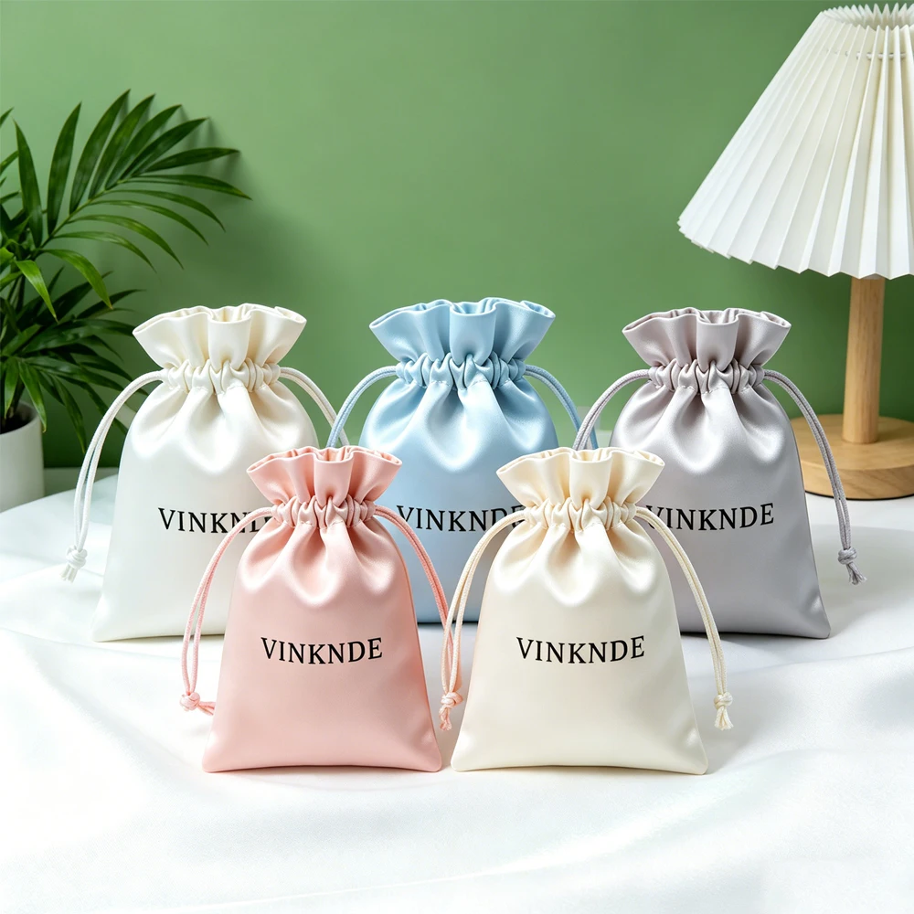 100Pcs Personalized Logo Beige Silk Satin Jewelry Packaging Drawstring Bag Wedding Favors Gift Pouch Ring Bracelet Cosmetic Sack
100Pcs Personalized Logo Beige Silk Satin Jewelry Packaging Drawstring Bag Wedding Favors Gift Pouch Ring Bracelet Cosmetic Sack