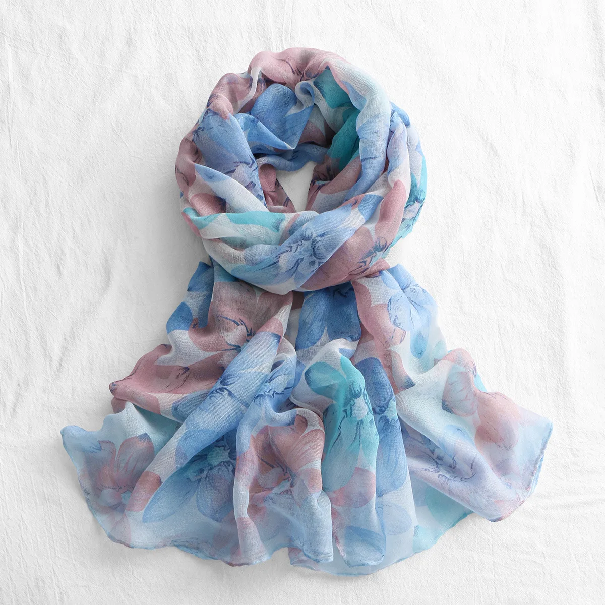 2026 Spring and Summer Popular Fashion Versatile Soft Light Scarf Literary Fresh and Sweet Floral Light Bottom Fashion Shawl
2026 Spring and Summer Popular Fashion Versatile Soft Light Scarf Literary Fresh and Sweet Floral Light Bottom Fashion Shawl