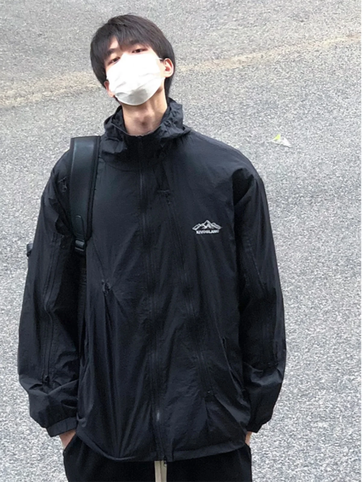 American Style Functional Light Weight Men's Summer Jacket with Hood Sun Protection Outdoor Cycling Waterproof Coat
American Style Functional Light Weight Men's Summer Jacket with Hood Sun Protection Outdoor Cycling Waterproof Coat