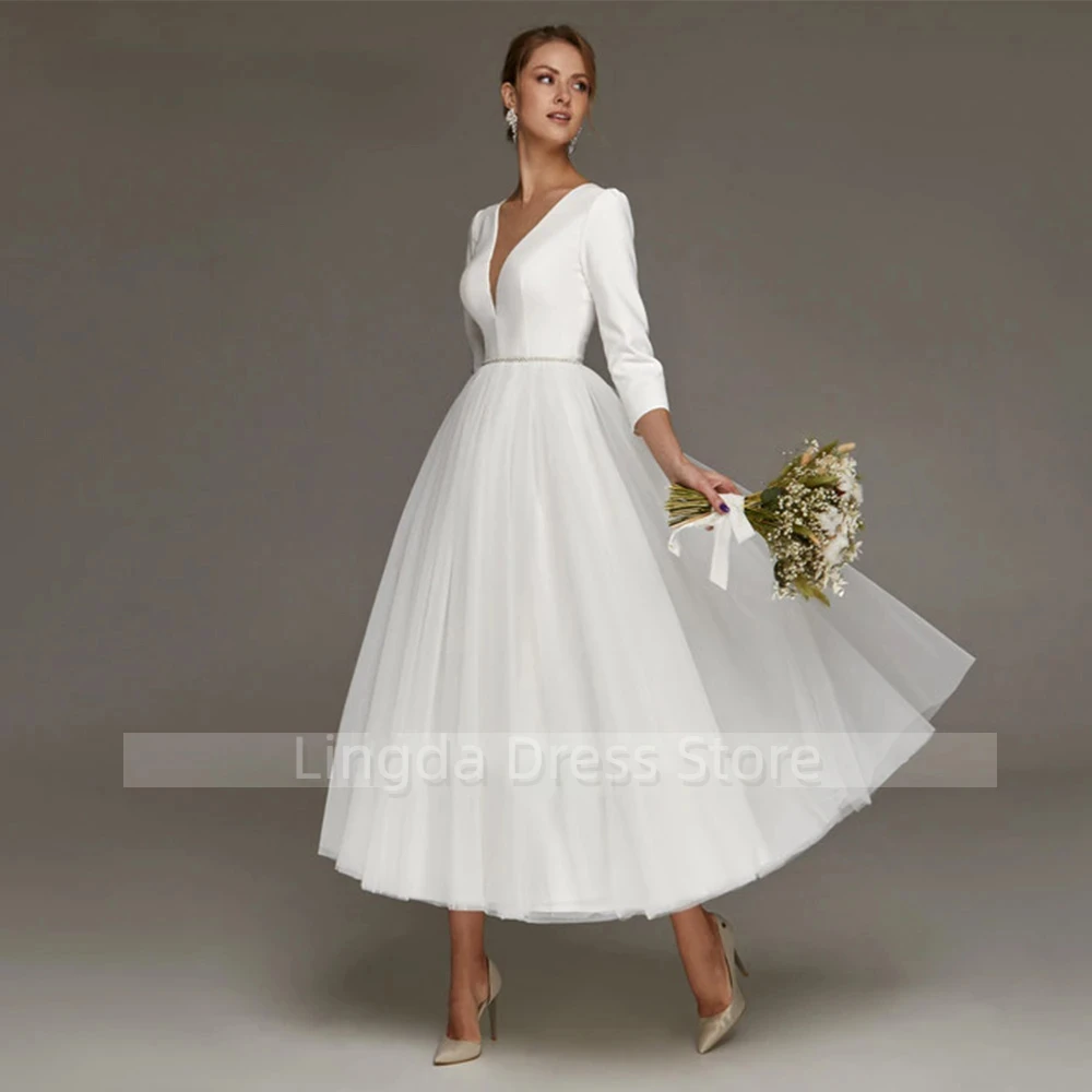 Custom elegant new women's bridal dress Vestidos de novia white A-line satin V-neck long sleeve tulle skirt sexy halter
Custom elegant new women's bridal dress Vestidos de novia white A-line satin V-neck long sleeve tulle skirt sexy halter