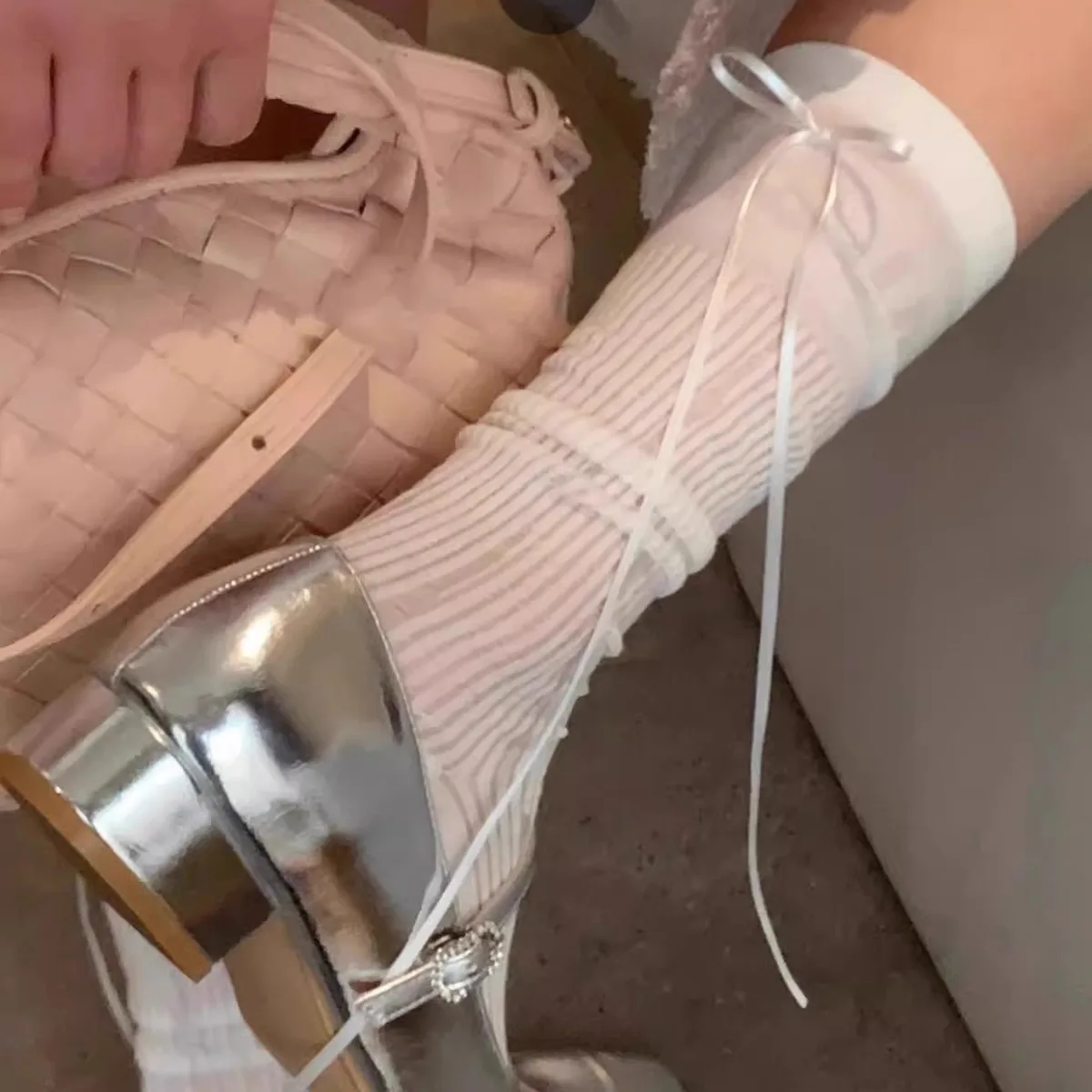 Ribbon Bow Socks Women's 2025 Spring and Summer Thin Calf Socks White Ballet Stacking Ins Trendy Women's Socks
Ribbon Bow Socks Women's 2025 Spring and Summer Thin Calf Socks White Ballet Stacking Ins Trendy Women's Socks