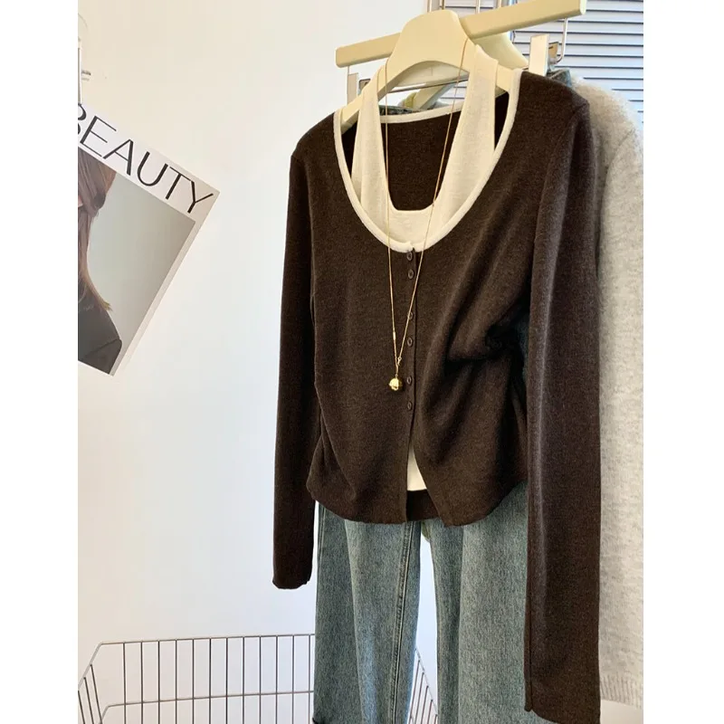 Women's Knitted Open Cardigan Autumn New Style Self-Kept Color Block Hanging Neck Fake Two-Piece Folded Top Versatile Long Sl...
Women's Knitted Open Cardigan Autumn New Style Self-Kept Color Block Hanging Neck Fake Two-Piece Folded Top Versatile Long Sl...