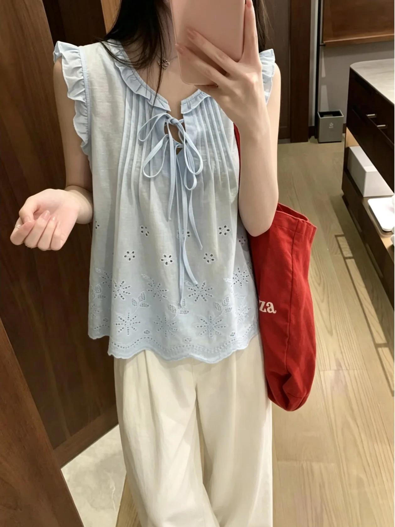 Women's Hollow out Button up Shirt Sleeveless Slim Fit Summer Fashion Design Wood Grain Detailing Trendy Top
Women's Hollow out Button up Shirt Sleeveless Slim Fit Summer Fashion Design Wood Grain Detailing Trendy Top
