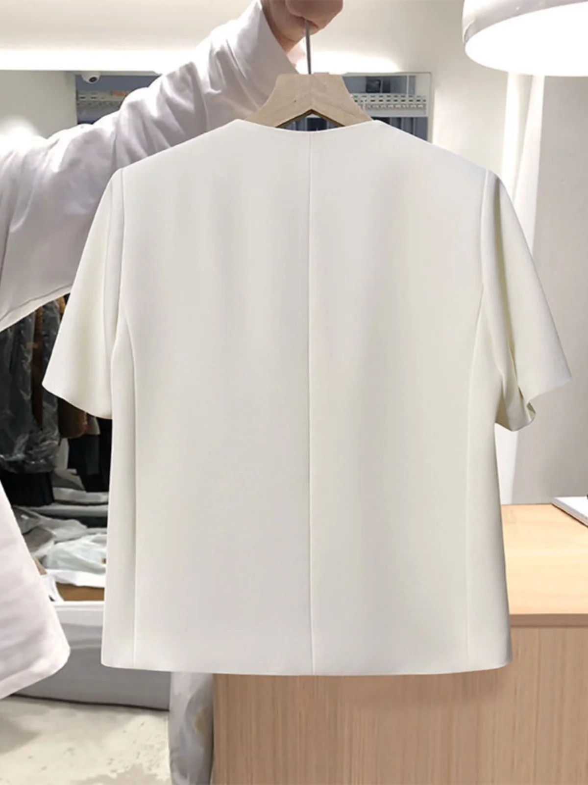 Slim Fit ort Sve V-Ne Summer New Arrival White Faionable Thin Suit Jaet for Women Straight Cut Polyester Blend
Slim Fit ort Sve V-Ne Summer New Arrival White Faionable Thin Suit Jaet for Women Straight Cut Polyester Blend