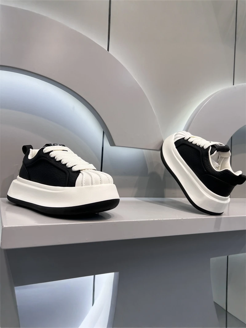 Men's Toe Sports Shoes Casual Wear-Resistant Thick Bottom Bread Shoe Summer High-End Sensation Versatile Head Boa...
Men's Toe Sports Shoes Casual Wear-Resistant Thick Bottom Bread Shoe Summer High-End Sensation Versatile Head Boa...
