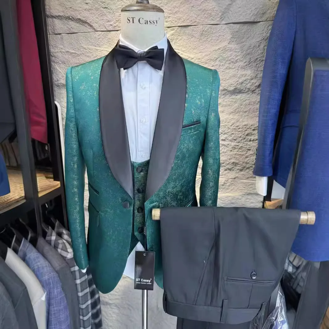 Green Floral Men Suits for Prom 3 Pcs Jacquard Wedding Groom Tuxedo Formal Party Suit Blazer with Pants Vest 2025
Green Floral Men Suits for Prom 3 Pcs Jacquard Wedding Groom Tuxedo Formal Party Suit Blazer with Pants Vest 2025