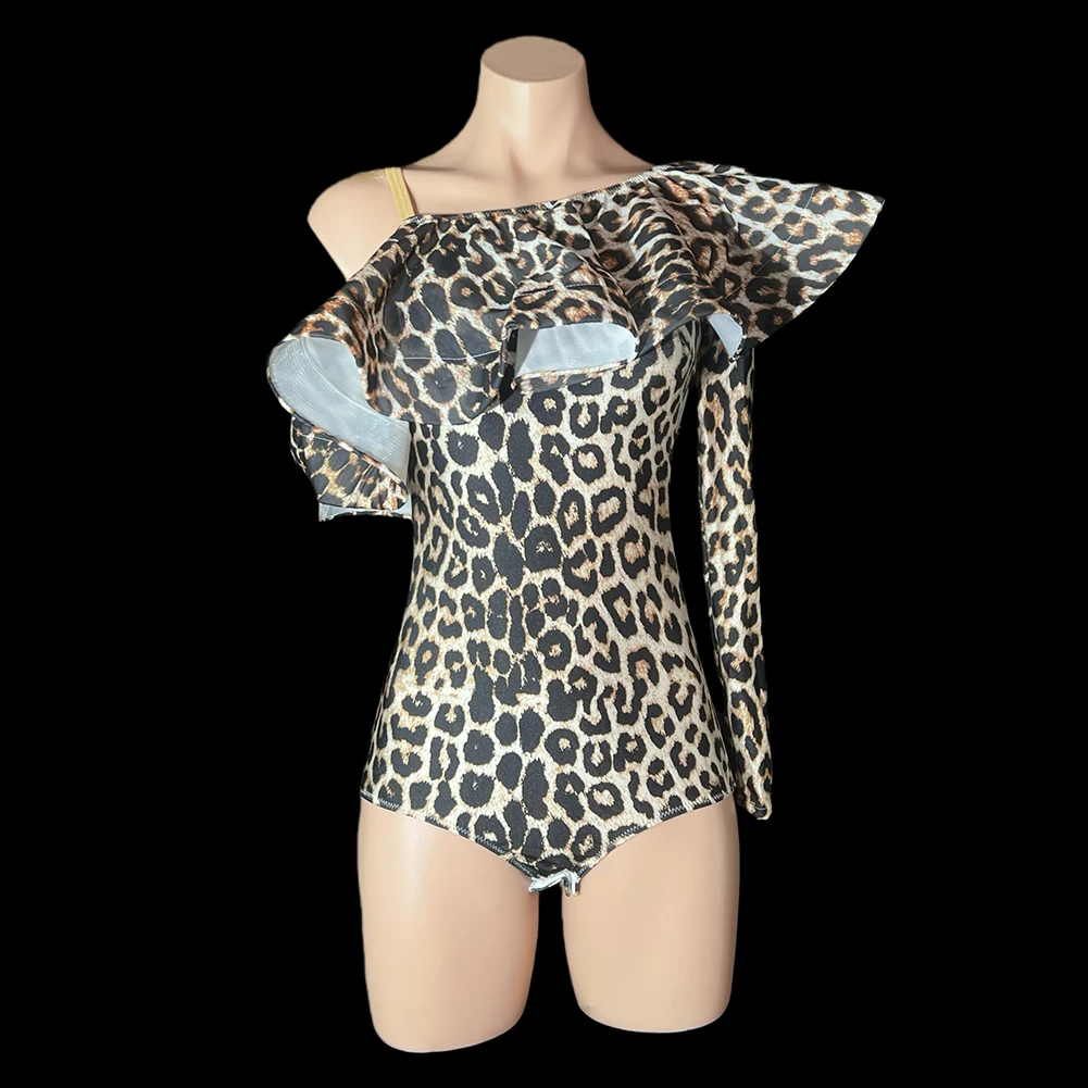 Leopard Print Latin Dance Top Professional Samba Women's New Style One-Shoulder Long-Sleeved Competition Sling Top
Leopard Print Latin Dance Top Professional Samba Women's New Style One-Shoulder Long-Sleeved Competition Sling Top