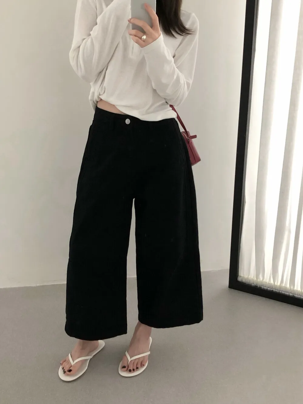 Lilian Seven Meter Korean Style Versatile Slim Straight Leg Jeans High Waist Wide Leg Casual Pants for Women Summer Season
Lilian Seven Meter Korean Style Versatile Slim Straight Leg Jeans High Waist Wide Leg Casual Pants for Women Summer Season