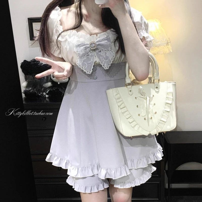 2025 Summer New Japanese Rojita SC Off-the-shoulder Bubble Sleeves Bow Dress And Shorts Two Pieces Suit Mine Series Lace Outfits
2025 Summer New Japanese Rojita SC Off-the-shoulder Bubble Sleeves Bow Dress And Shorts Two Pieces Suit Mine Series Lace Outfits