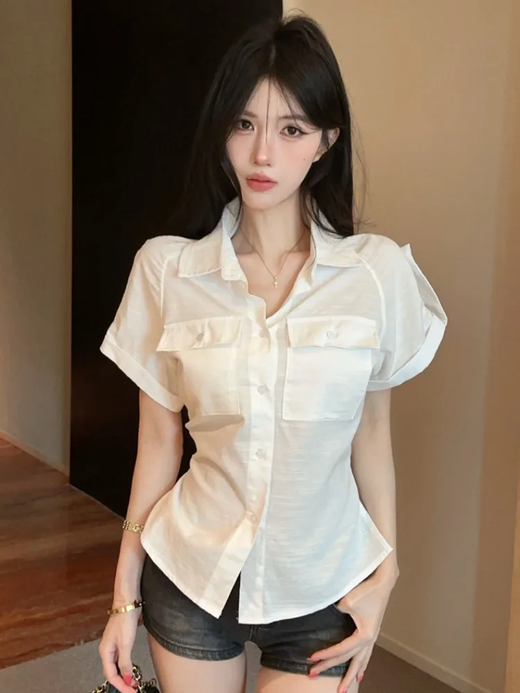 Korean Style Commute Loose Fit Shirt Summer New Single Button Short Sleeve Women's Top Fashion Breathable Citywalk
Korean Style Commute Loose Fit Shirt Summer New Single Button Short Sleeve Women's Top Fashion Breathable Citywalk