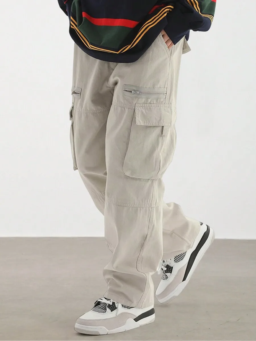 Loose-Fit Men's Cargo Pants with Flap Pockets, 2000s Inspired Casual Style
Loose-Fit Men's Cargo Pants with Flap Pockets, 2000s Inspired Casual Style