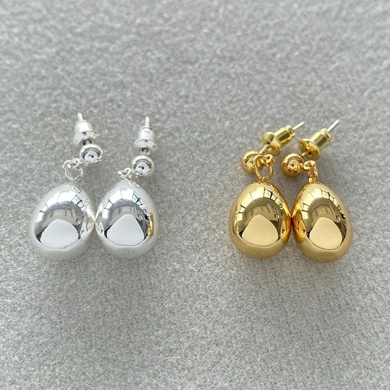 2026 New Year Russia Style Niche Design French Retro Exquisite Earrings Versatile Simple Small Metal Water Drop Pendant Earrings
2026 New Year Russia Style Niche Design French Retro Exquisite Earrings Versatile Simple Small Metal Water Drop Pendant Earrings
