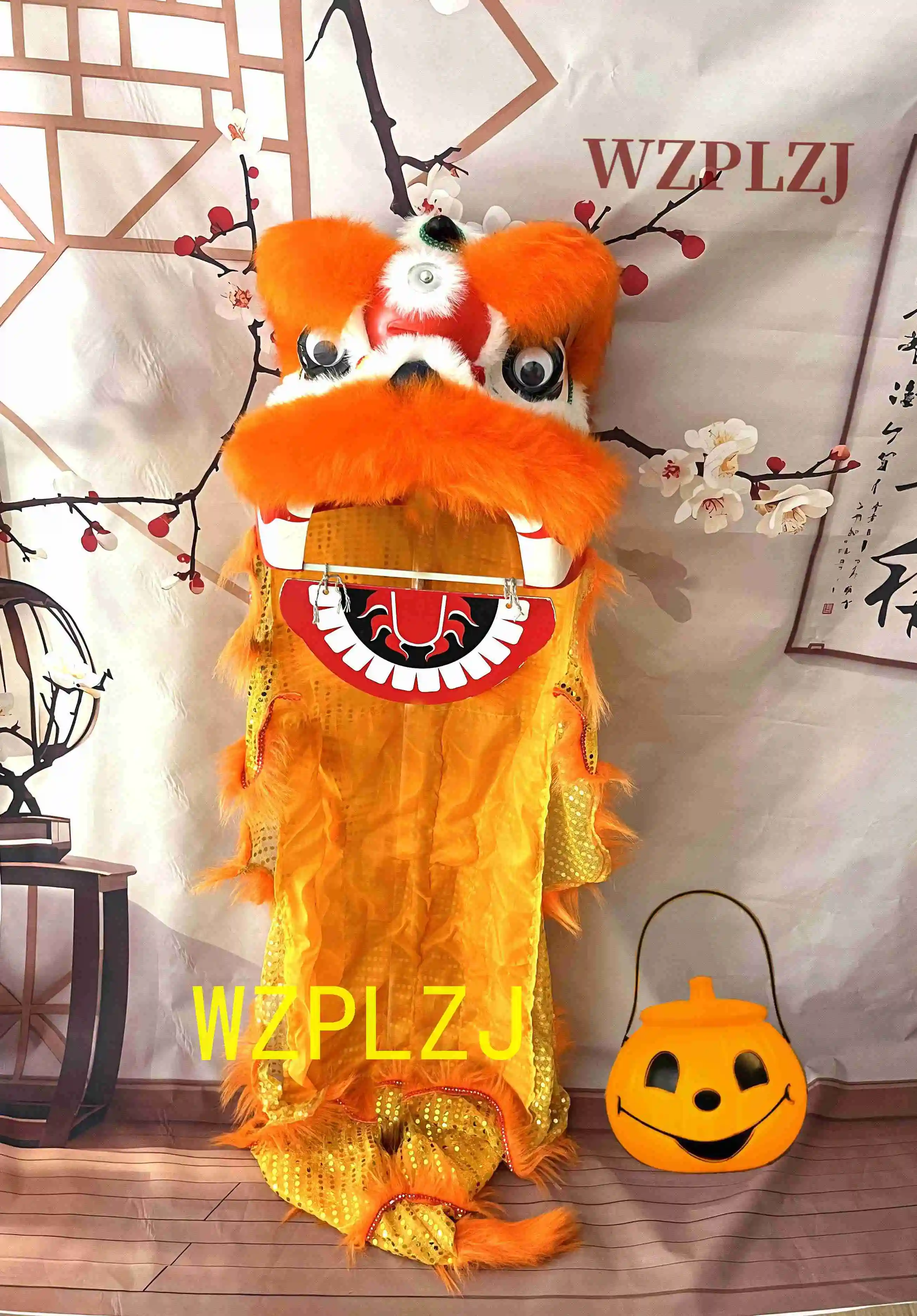 Halloween 12 inch Lion Dance Costume Pumpkin Lantern Candy box 3-5 Age Child Party Performance Sport Outdoor Stage Event 
Halloween 12 inch Lion Dance Costume Pumpkin Lantern Candy box 3-5 Age Child Party Performance Sport Outdoor Stage Event