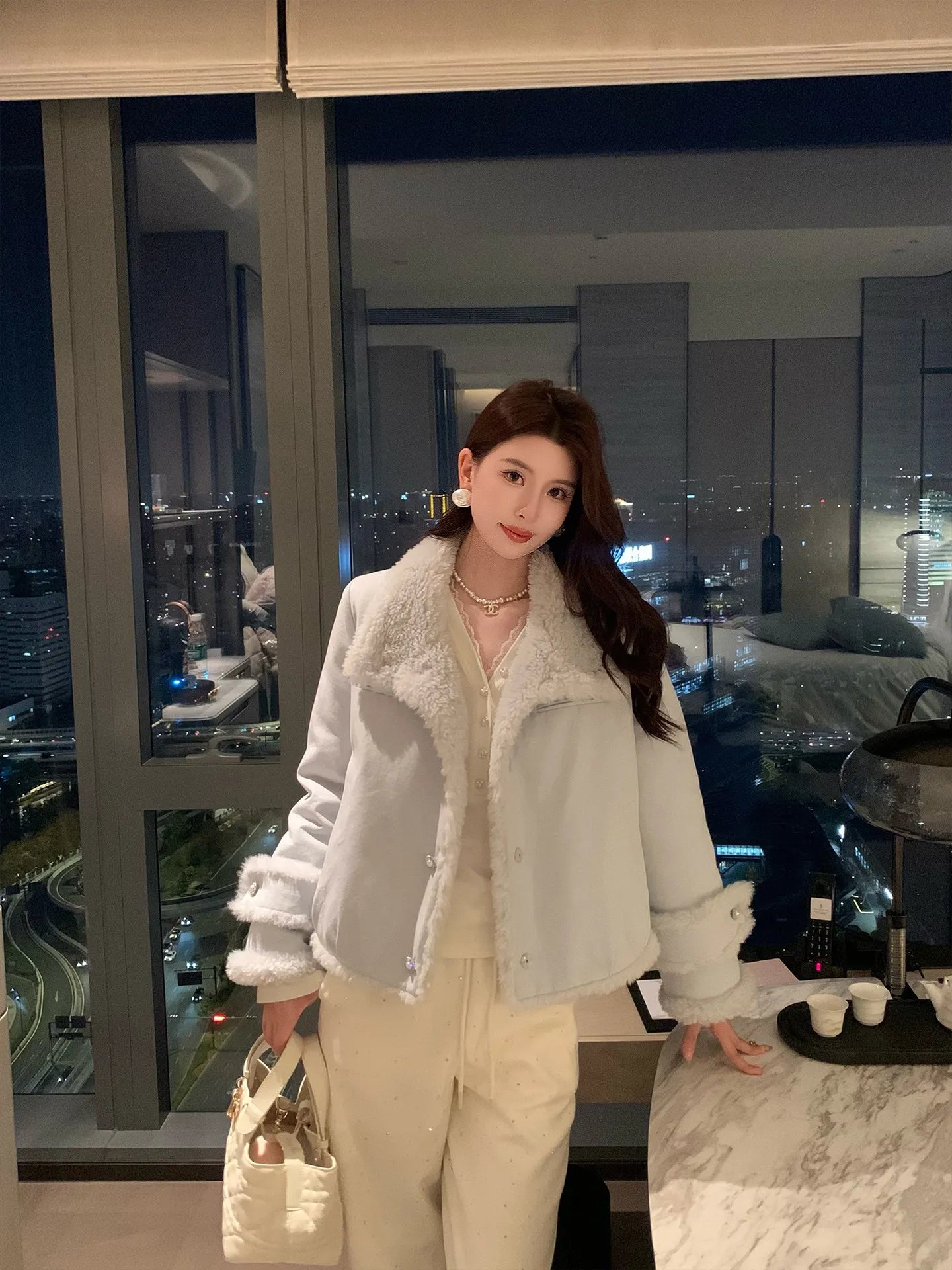 Kun Initial Dawn Thickened Blue Double-Sided Wear Loose Collar Environmental Protection Fur Jacket for Women Casual Style Lon...
Kun Initial Dawn Thickened Blue Double-Sided Wear Loose Collar Environmental Protection Fur Jacket for Women Casual Style Lon...
