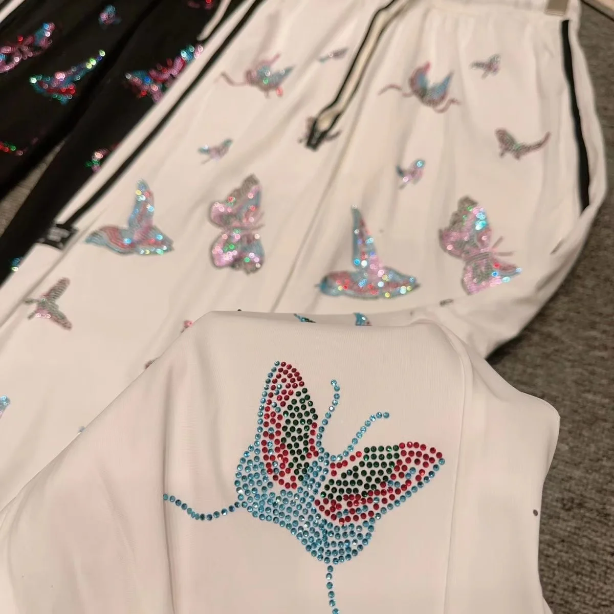Luxury Style Hot Drilling Butterfly Women's Long Pants Ladies High Street Pantalones Youthful Woman Trouser
Luxury Style Hot Drilling Butterfly Women's Long Pants Ladies High Street Pantalones Youthful Woman Trouser