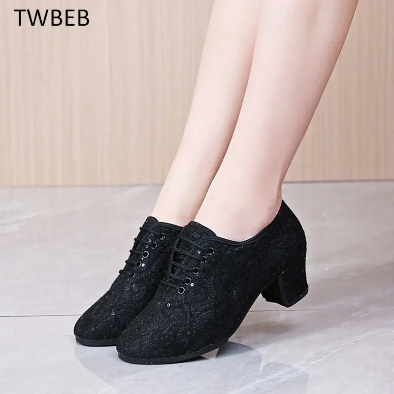 Woman Dance Shoes Ladies Modern Soft Outsole Jazz Sneakers Sequins Mesh Breathable Lightweight Female Dancing Fitness Sport
Woman Dance Shoes Ladies Modern Soft Outsole Jazz Sneakers Sequins Mesh Breathable Lightweight Female Dancing Fitness Sport