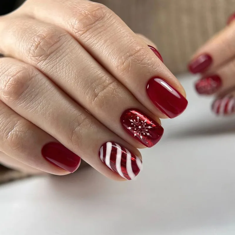 24Pce Fake Nails Red Christmas Candy Stripes with Snowflakes - Short Square Press-On Nail Tips Perfect for Gifting to Women
24Pce Fake Nails Red Christmas Candy Stripes with Snowflakes - Short Square Press-On Nail Tips Perfect for Gifting to Women