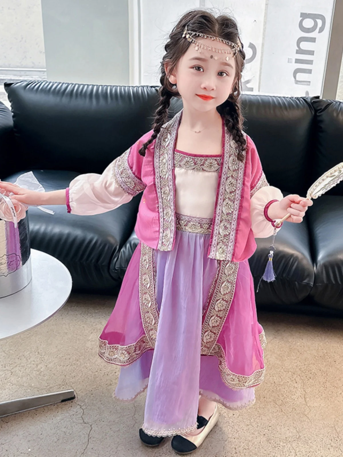 Spring Fashion Children's Dress Ethnic Style Girls' Hanfu New 2024 Polyester Material Traditional Chinese Clothing
Spring Fashion Children's Dress Ethnic Style Girls' Hanfu New 2024 Polyester Material Traditional Chinese Clothing